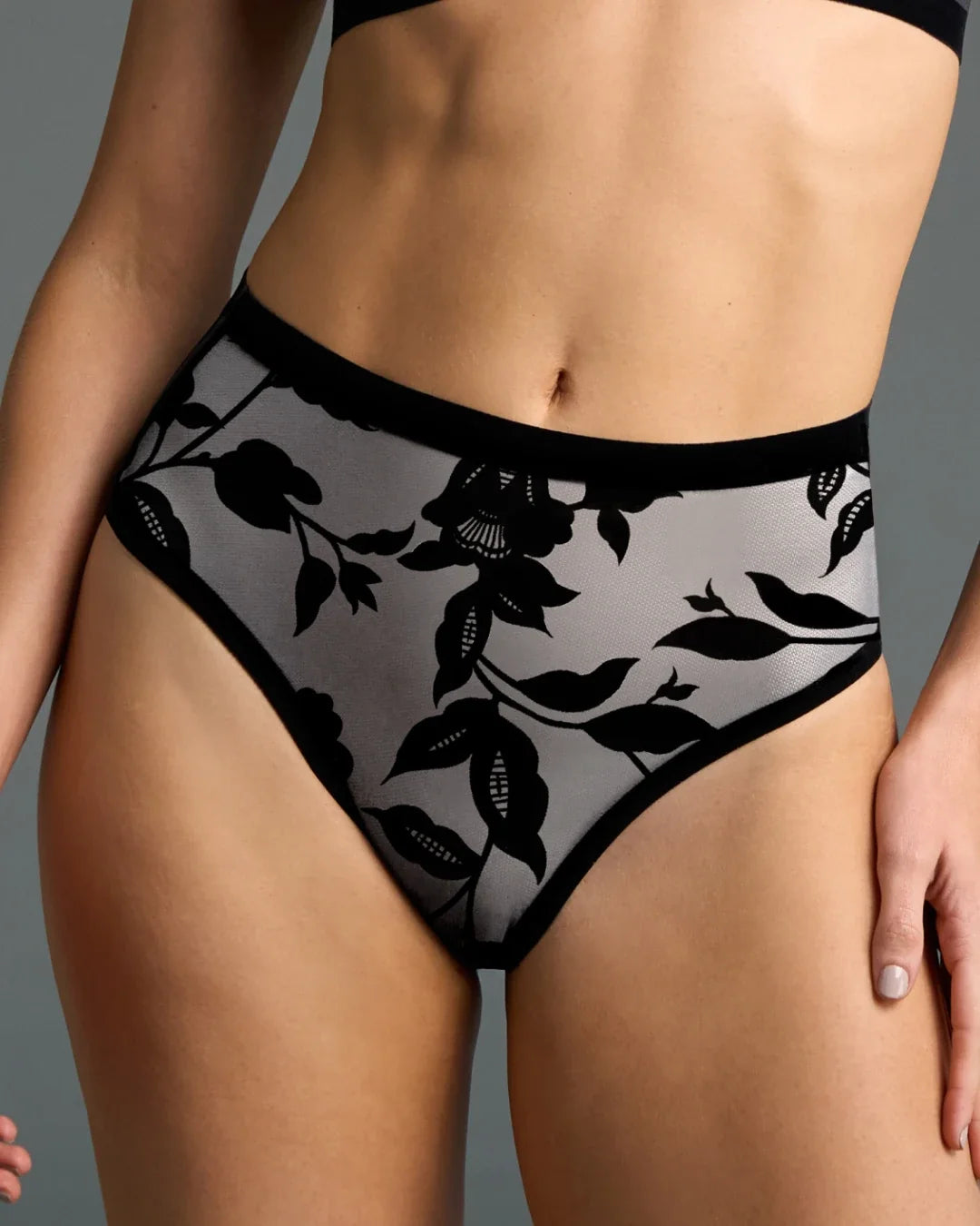 Madam Noir Sheer High Cut